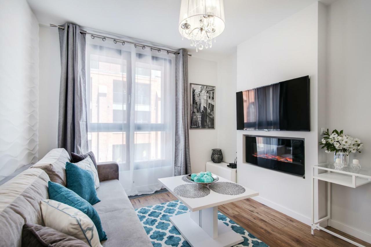 Apartments Cracow Wawrzynca By Noclegi Renters Krakau Exterior foto